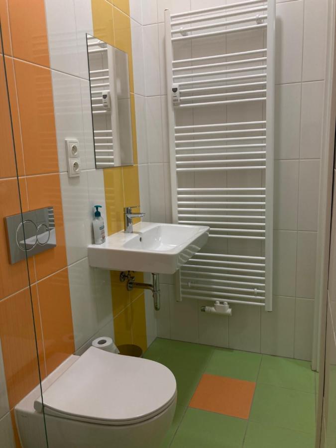 Capsule Zizkov Tower Hostal Praga